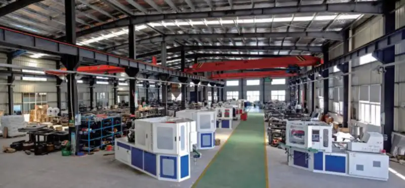 Ever-power injection blow molding machine factory workshop